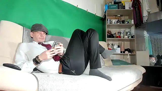 viraglaci18xh online show from March 2026 03:40:01 PM