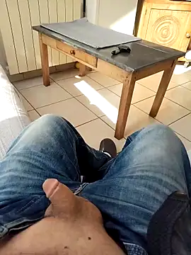 Snapshot of Corref chatting on February 2026 11:53:01 AM Corref online show from February 2026 11:53:01 AM