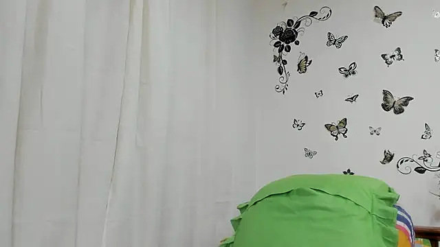 Snapshot of jennifersmit1 chatting on December 2024 08:33:01 PM jennifersmit1 online show from December 2024 08:33:01 PM