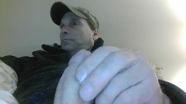 Snapshot of cumhere71 chatting on April 2026 03:45:02 AM cumhere71 online show from April 2026 03:45:02 AM