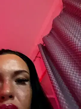 Snapshot of _MelinaCurves_ chatting on May 2026 11:21:02 PM MelinaCurves online show from May 2026 11:21:02 PM