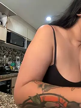 Snapshot of emilyjohanson chatting on January 2025 02:55:02 PM emilyjohanson online show from January 2025 02:55:02 PM