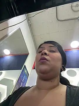 Snapshot of emilyjohanson chatting on January 2025 03:29:01 PM emilyjohanson online show from January 2025 03:29:01 PM