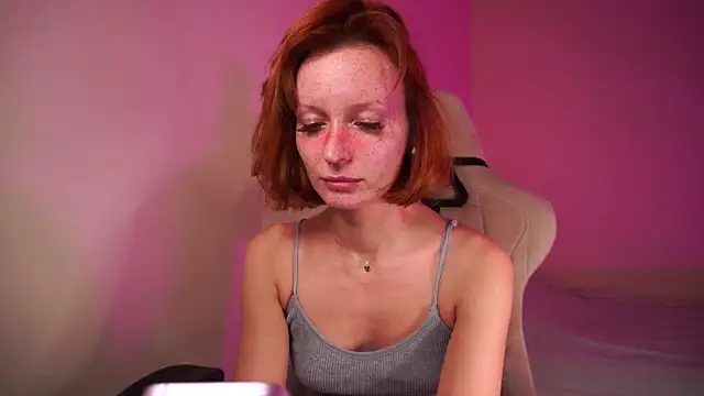 Liuba Fox online show from October 2025 06:42:01 PM