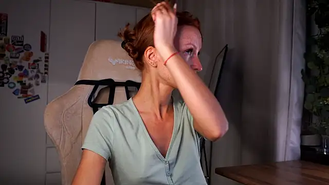 Snapshot of Liuba_Fox chatting on June 2026 08:39:02 PM Liuba Fox online show from June 2026 08:39:02 PM