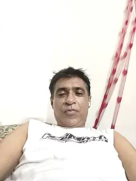 iamkahn 44 online show from May 2026 03:19:02 PM