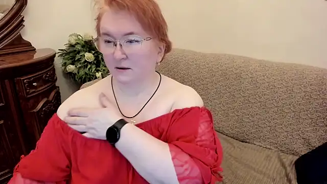 leiamillersonn online show from December 2025 06:19:02 AM