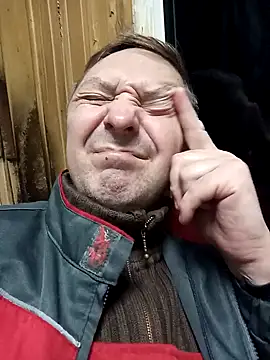 Snapshot of Pokaz2020 chatting on November 2025 01:00:02 AM Pokaz2020 online show from November 2025 01:00:02 AM