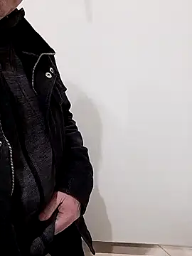 Snapshot of Pokaz2020 chatting on April 2026 04:44:02 PM Pokaz2020 online show from April 2026 04:44:02 PM