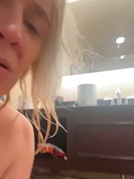 Snapshot of SugarTits199869 chatting on October 2025 12:02:02 PM SugarTits199869 online show from October 2025 12:02:02 PM