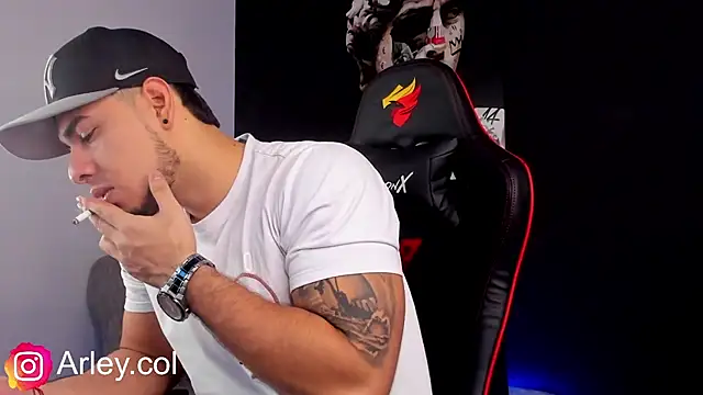 Dimitri Colleman online show from December 2024 04:23:01 PM