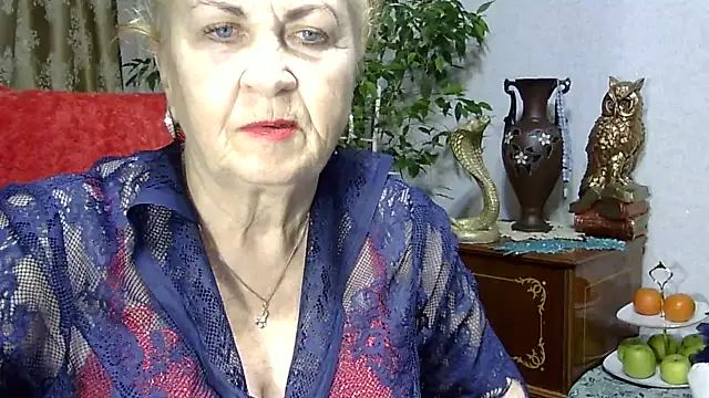 Emma52610 online show from February 2025 05:50:01 PM