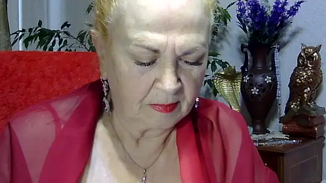 Emma52610 online show from March 2025 05:47:01 AM