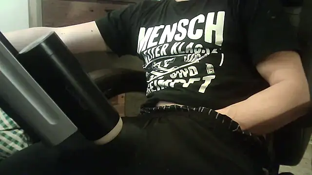 ShyGuyWannaTry online show from October 2025 11:46:02 PM