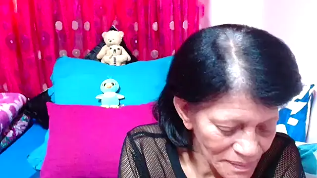 SLUTTYROXY online show from October 2025 06:38:01 AM