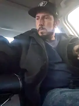 Snapshot of UncutHammer69 chatting on December 2024 04:16:02 PM UncutHammer69 online show from December 2024 04:16:02 PM