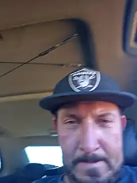 Snapshot of UncutHammer69 chatting on February 2025 07:25:01 PM UncutHammer69 online show from February 2025 07:25:01 PM