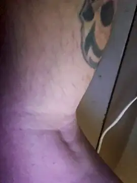 UncutHammer69 online show from January 2026 07:11:01 PM