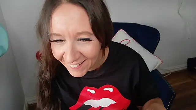 Snapshot of hotmilfmilly chatting on September 2025 07:41:02 AM hotmilfmilly online show from September 2025 07:41:02 AM