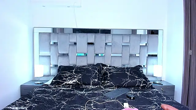 Snapshot of Cammiila chatting on March 2025 04:38:02 PM Cammiila online show from March 2025 04:38:02 PM