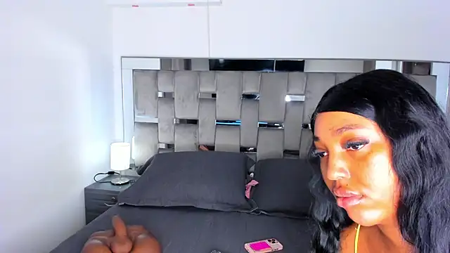 Snapshot of Cammiila chatting on September 2025 10:52:01 AM Cammiila online show from September 2025 10:52:01 AM