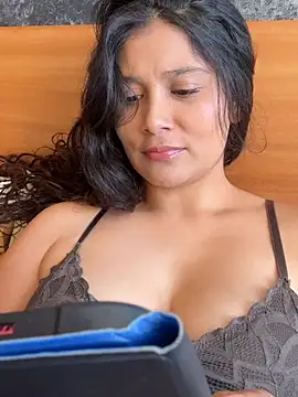 kinky milaxh online show from July 2026 08:01:01 PM