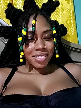 Snapshot of HONEYSWEETS_LIVE chatting on April 2026 05:41:02 AM HONEYSWEETS LIVE online show from April 2026 05:41:02 AM