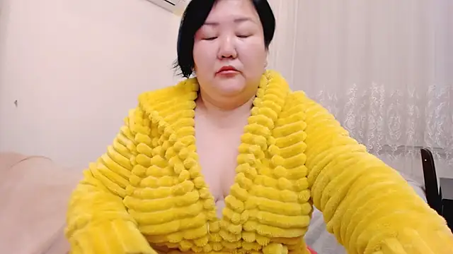 Snapshot of pussygold88 chatting on November 2025 01:11:02 PM pussygold88 online show from November 2025 01:11:02 PM