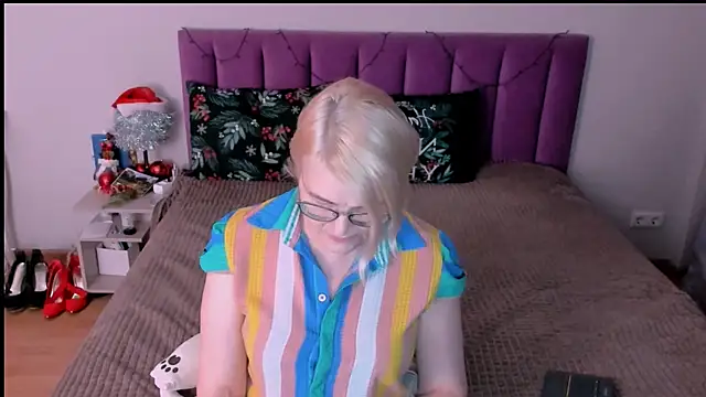 sabrinamacmarren online show from January 2026 03:15:01 PM