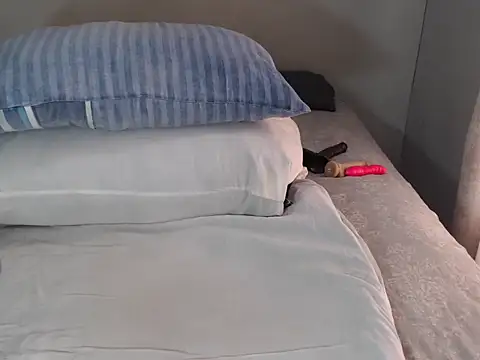 xxfantasy122 online show from December 2024 09:43:02 AM