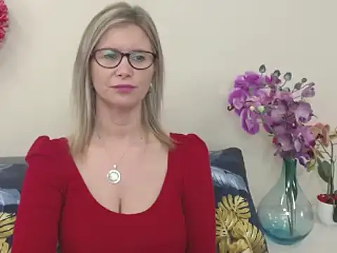 Snapshot of DoreenSexy chatting on February 2025 01:30:01 PM DoreenSexy online show from February 2025 01:30:01 PM