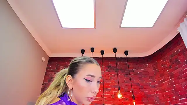 ChristynaRoss online show from October 2025 07:36:02 PM