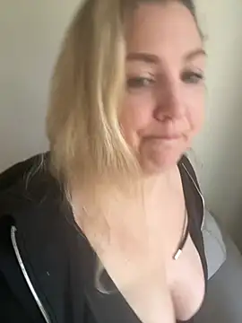 Snapshot of Anna_Alexa chatting on January 2025 08:25:01 AM Anna Alexa online show from January 2025 08:25:01 AM