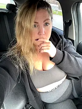 Snapshot of Anna_Alexa chatting on November 2025 10:06:02 AM Anna Alexa online show from November 2025 10:06:02 AM