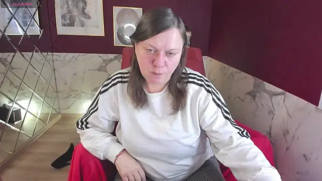 Snapshot of KellyPerfection chatting on May 2026 05:45:01 AM KellyPerfection online show from May 2026 05:45:01 AM