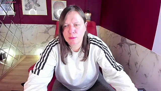 Snapshot of KellyPerfection chatting on May 2026 05:46:02 AM KellyPerfection online show from May 2026 05:46:02 AM