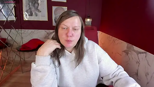 Snapshot of KellyPerfection chatting on May 2026 06:31:01 AM KellyPerfection online show from May 2026 06:31:01 AM