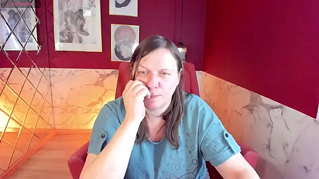 Snapshot of KellyPerfection chatting on May 2026 12:24:01 PM KellyPerfection online show from May 2026 12:24:01 PM