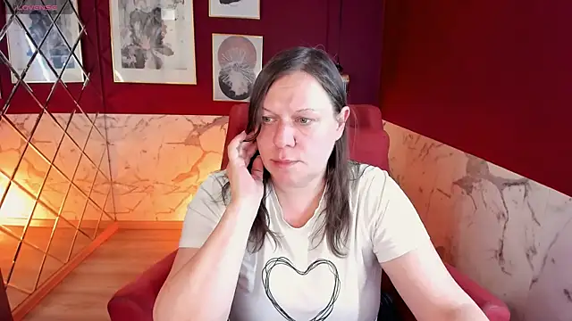 Snapshot of KellyPerfection chatting on May 2026 08:43:02 PM KellyPerfection online show from May 2026 08:43:02 PM