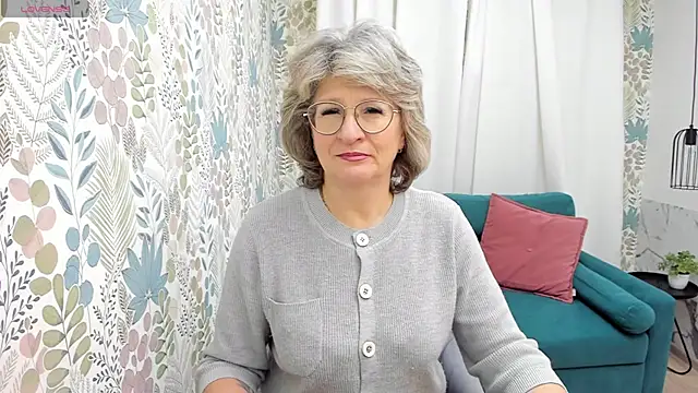 Snapshot of EvelynJoyful chatting on December 2024 05:07:01 AM EvelynJoyful online show from December 2024 05:07:01 AM