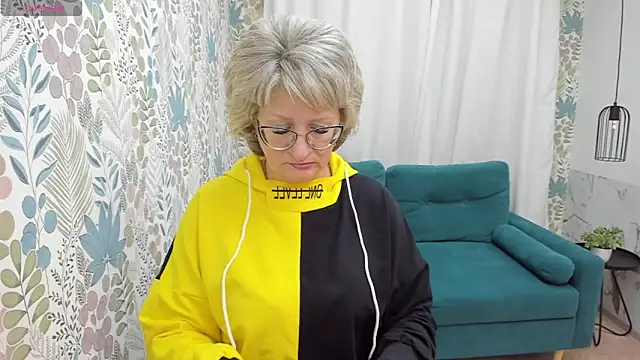 Snapshot of EvelynJoyful chatting on March 2025 05:16:01 AM EvelynJoyful online show from March 2025 05:16:01 AM