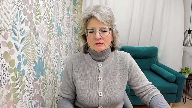 EvelynJoyful online show from February 2026 05:11:01 AM