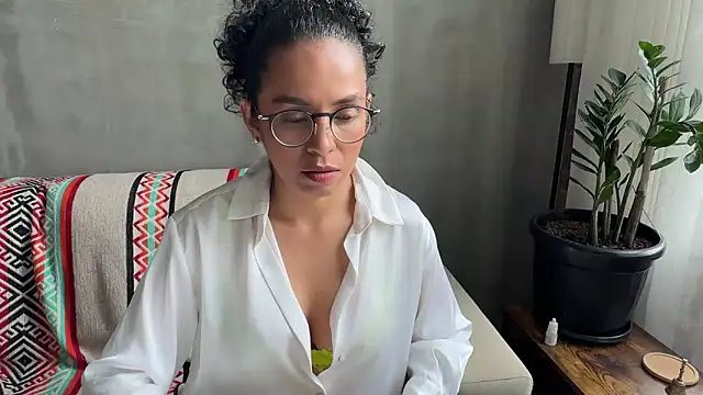 illaroom online show from May 2026 07:32:01 PM