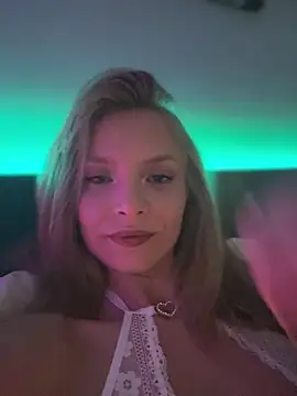 Snapshot of AnastasiaAniess chatting on January 2025 08:28:02 PM AnastasiaAniess online show from January 2025 08:28:02 PM