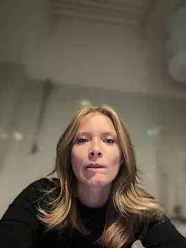 Snapshot of AnastasiaAniess chatting on January 2025 04:00:02 PM AnastasiaAniess online show from January 2025 04:00:02 PM