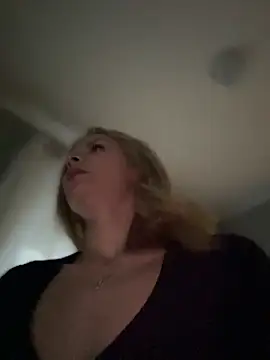 Snapshot of AnastasiaAniess chatting on March 2025 05:39:02 PM AnastasiaAniess online show from March 2025 05:39:02 PM