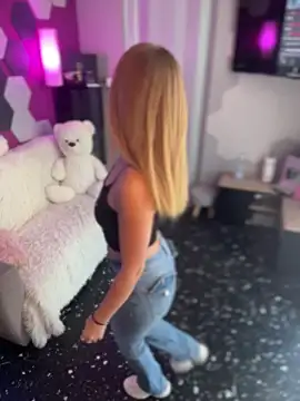 Snapshot of AnastasiaAniess chatting on October 2025 12:52:02 PM AnastasiaAniess online show from October 2025 12:52:02 PM