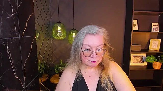 NataliMellow online show from April 2026 01:12:01 PM