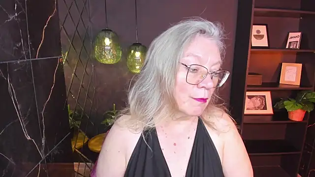 Snapshot of NataliMellow chatting on June 2026 01:04:01 PM NataliMellow online show from June 2026 01:04:01 PM