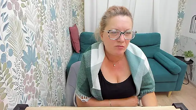 LeaPure online show from December 2024 11:35:01 AM